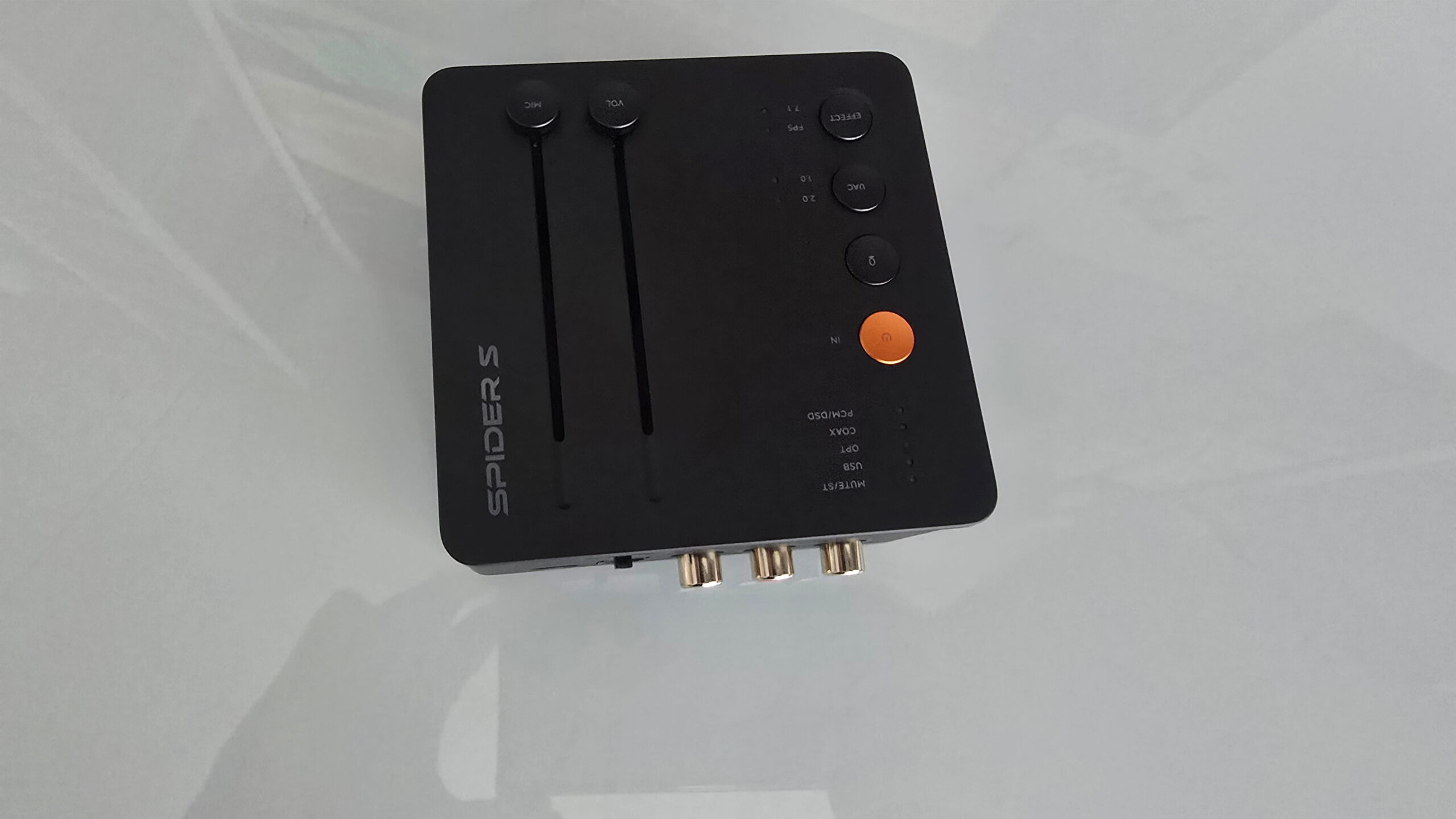 Fosi Audio C3 im Test: Gaming-DAC mit KI-Funktionen und 7.1-Surround - PlayStationInfo