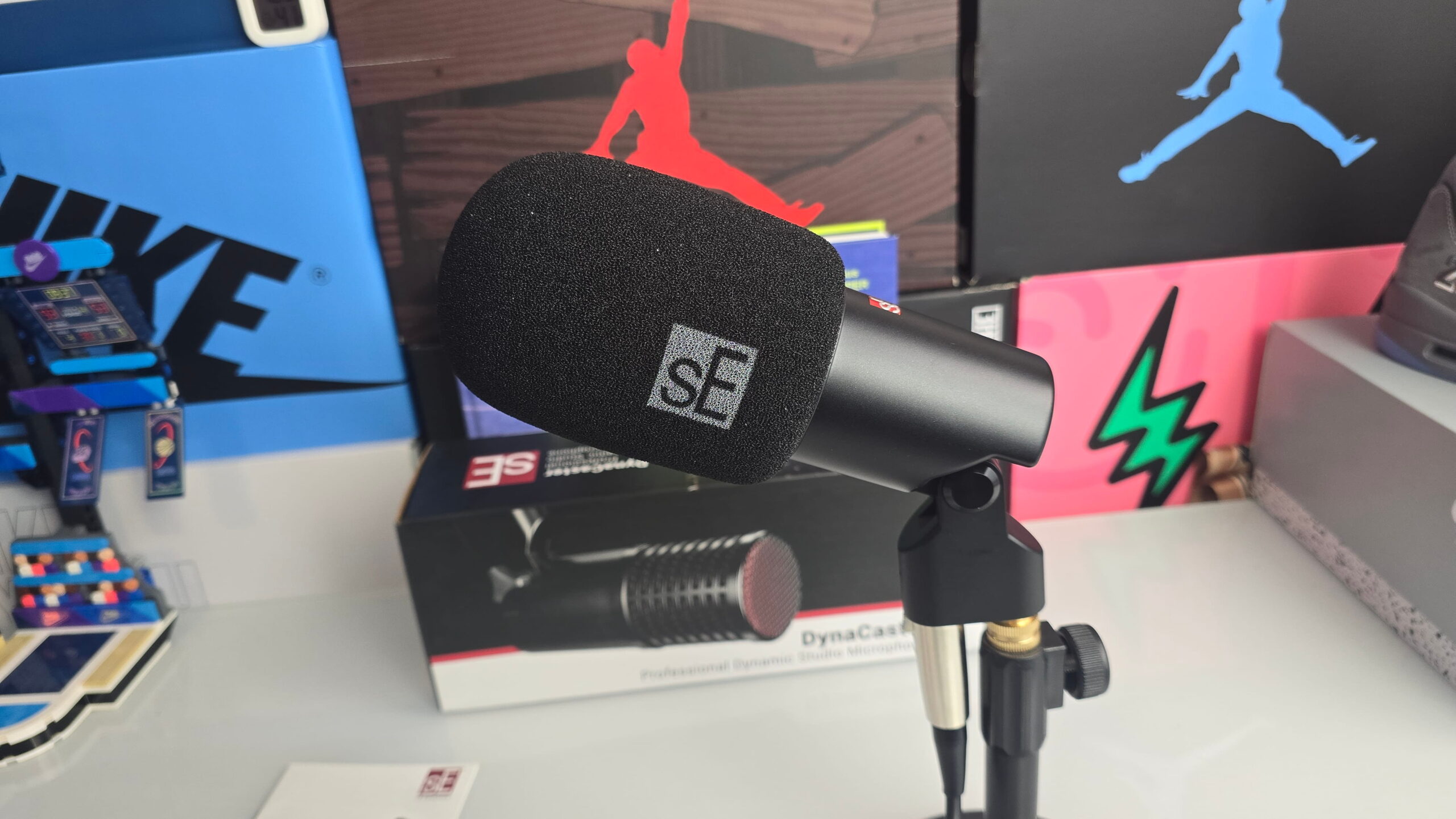 sE Electronics DynaCaster DCM8 im Test – Starkes Broadcast-Mikrofon für Streaming, Podcast und YouTube - PlayStationInfo